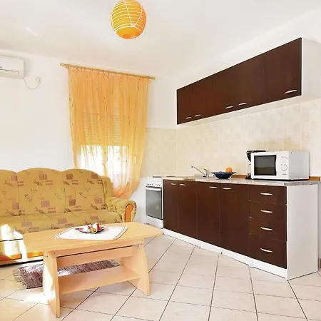 Appartamento 1 Bedroom Cozy In