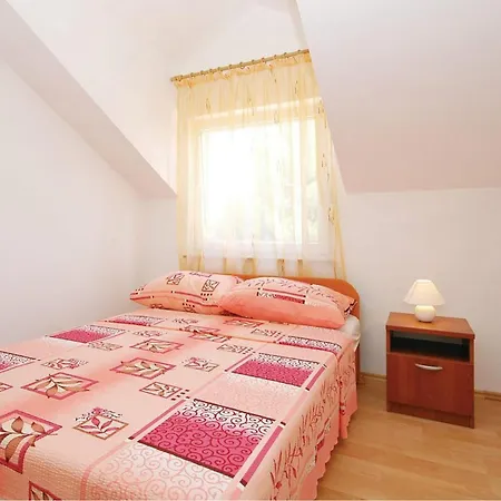 1 Bedroom Cozy In
