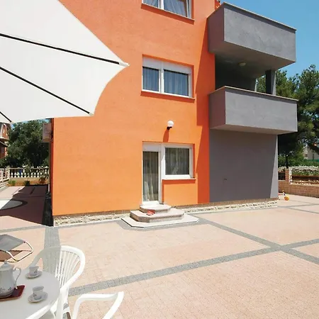 Appartamento 1 Bedroom Cozy In Vodice