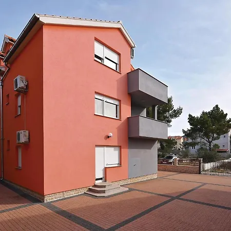 1 Bedroom Cozy In
